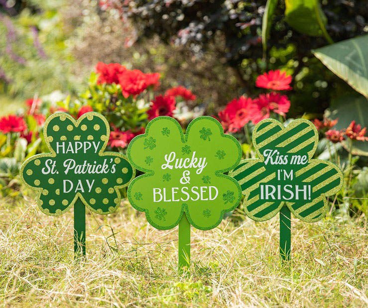 Shamrock Yard Stake
