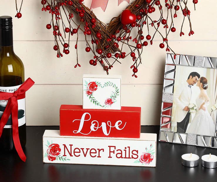 Love Never Fails Blocks