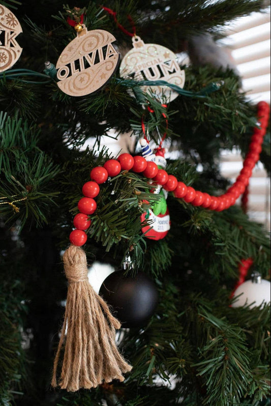 Farmhouse Garland, Red